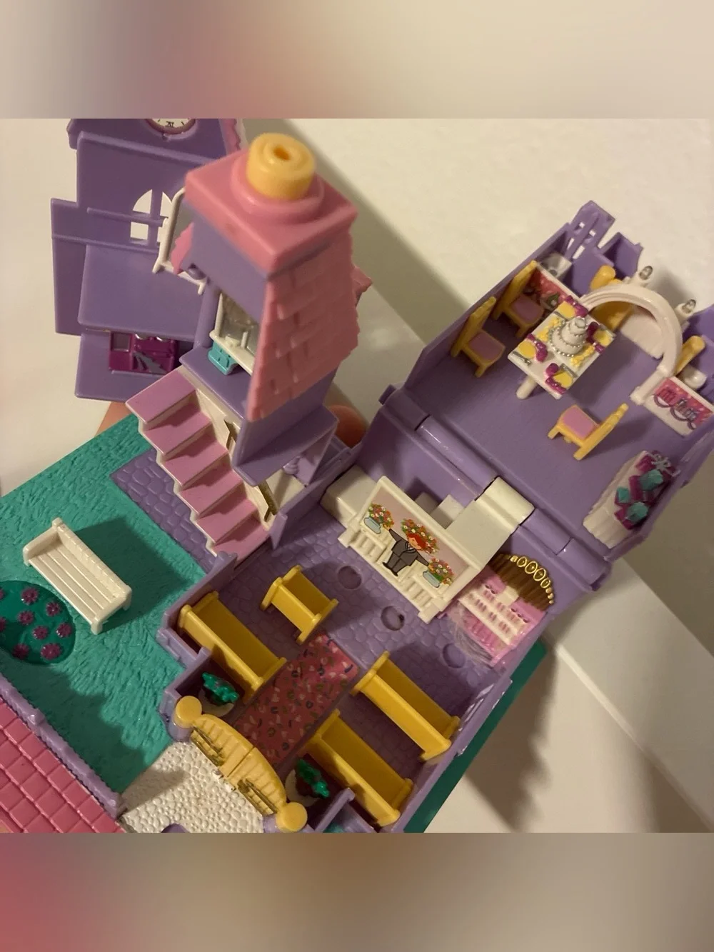 1993 Polly Pocket Light-Up Wedding Chapel